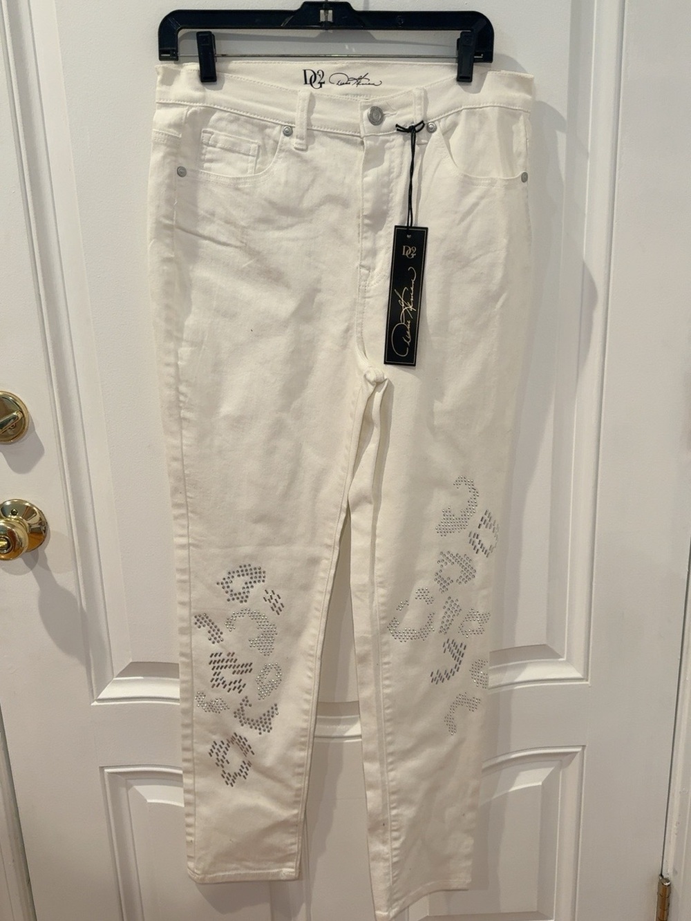 NWT DG2 Diane Gilman White Rhinestone Embellished Jeans Size 10T Tall